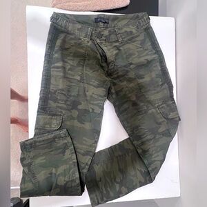 Sanctuary camo Capri